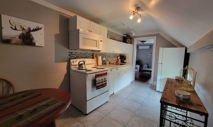 Searsport Apartment | 1 bed apartment w/kitchen & outdoor space perfect for exploring Mid Coast Main