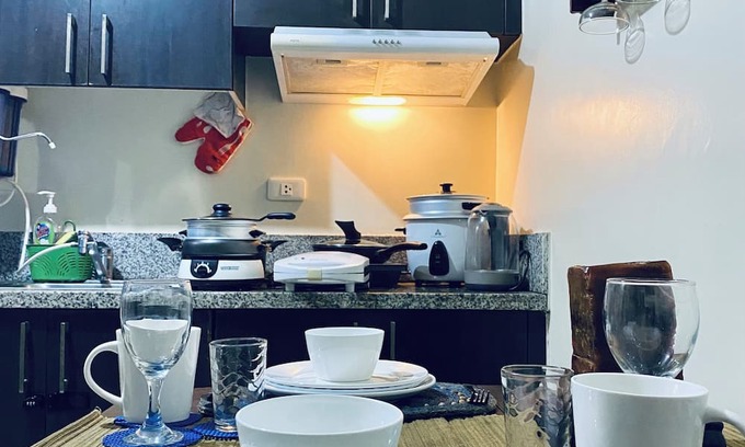 Highway Hills Condo | Cozy 2-bedroom condo in pleasant Mandaluyong with fitness room, WiFi