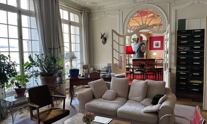 Clignancourt Apartment | Spacious 4 bed family apartment in Montmartre sleeps 10 near Sacré-Coeur