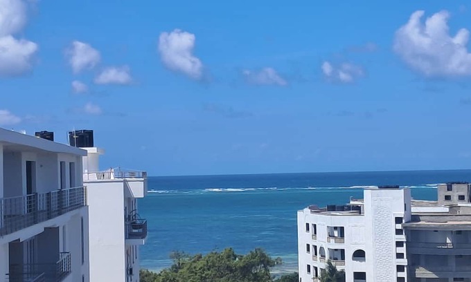 Mombasa Apartment | Penthouse Livin’: Luxury Penthouse with Stunning Ocean Views & Modern Design