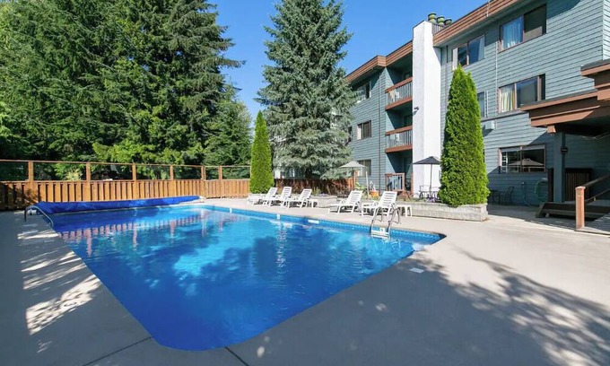Whistler Creekside Condo | Cozy Creekside Private Nook! Free Parking - Pets Welcome Walk to Gondola 5 min