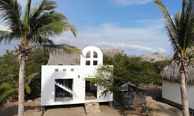 Salina Cruz Cabin | LAS PALMERAS