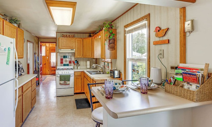Dove Creek Cottage | Cozy Dove Creek Cottage w/ Patio & Spacious Yard