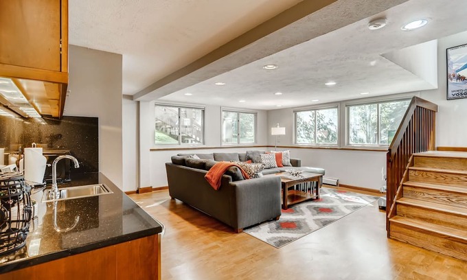 Eagle-Vail House | Modern retreat in the heart of the Vail Valley