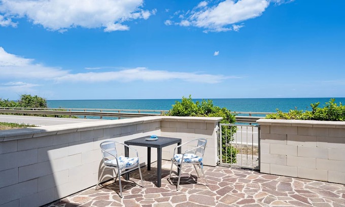 Torino di Sangro Apartment | La casa del Poeta - YourPlace Abruzzo