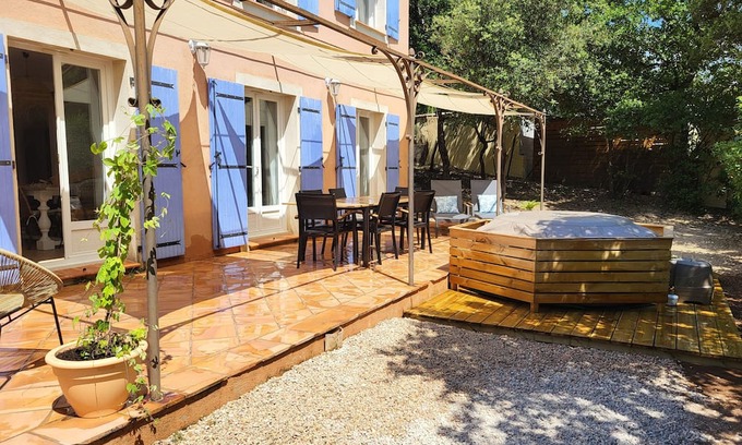 Sollies-Toucas House | Holiday home
