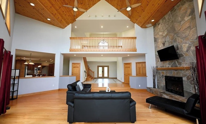 North Haven House | Peaceful house with 5 bedrooms & pool