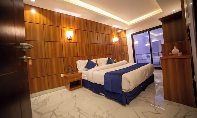 Al Kura Ski Chalet | Chalet with private pool