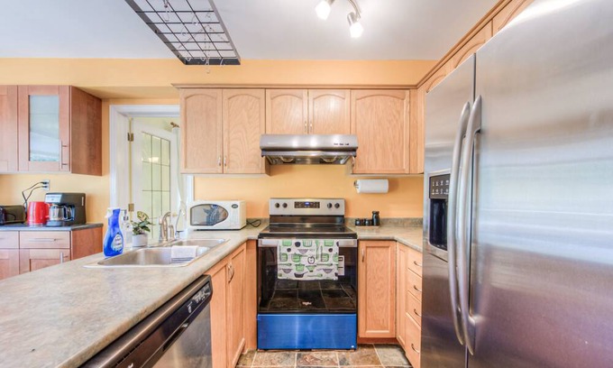 Rosemount House | 45% Off for Monthly Stay ✪ 7 Beds Home ✪ BBQ ✪ 1.5 Gb WiFi