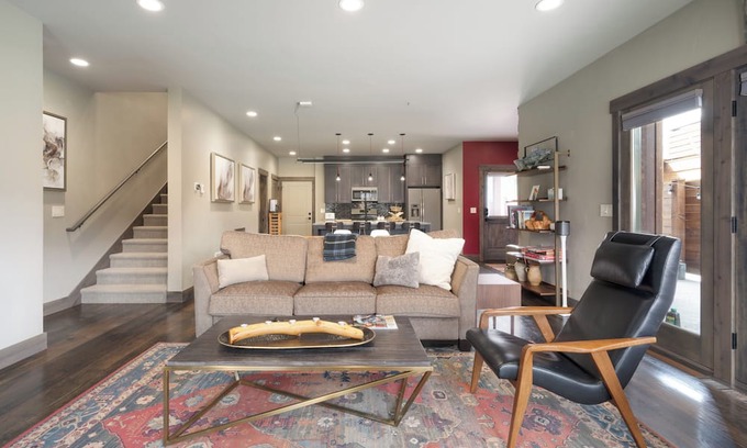 Gallatin Gateway Condo | 3 Bedroom Town Center Summer Escape