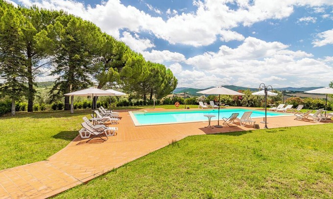 Pomarance Apartment | Noce Family Apt With Pool Near Volterra