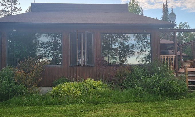 Moonbeam Cottage | Wonderful Vacation Property, Three Bedroom Home on Remi Lake, Northern Ontario.