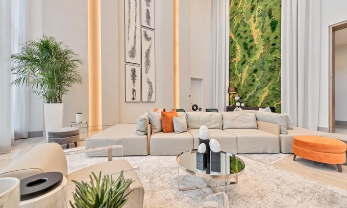 Doral Condo | Chic Doral Haven: 2BR Deluxe