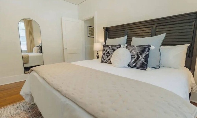 The Movie Colony Condo | Cozy 1-bedroom condo in charming Palm Springs with AC, WiFi