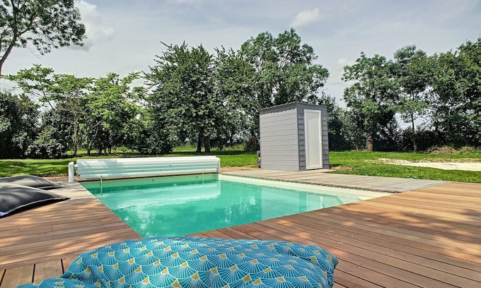 Benon House | Gîte 4/6 persons, private heated swimming pool