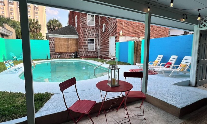 Five Points House | The Pool House at 5 Points