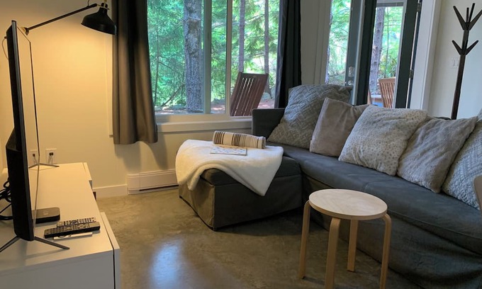 Juan de Fuca Electoral Area Cabin | Jordan River | West Coast Cottage