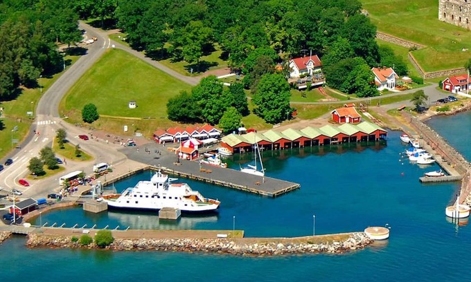 Huskvarna House | 4 star holiday home in HuskvarnA
