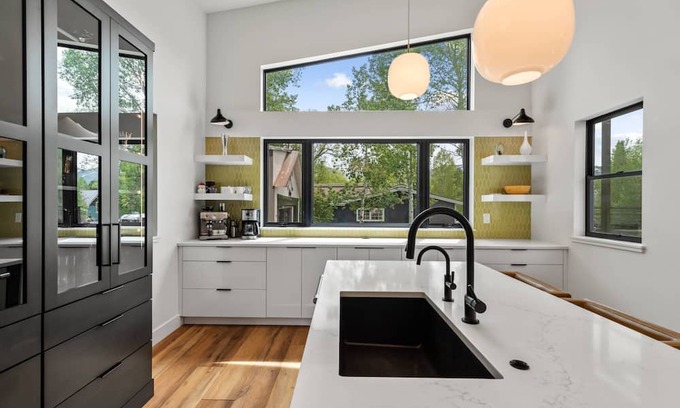 Steamboat Springs House | Just Listed! Downtown-Dog Friendly-Remodeled-Spacious-Immaculate w/Views+Walk to Town/Trails-Shuttle