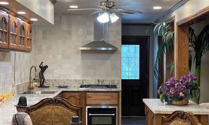 Hesperia House | Charming & private Guesthouse great for a getaway