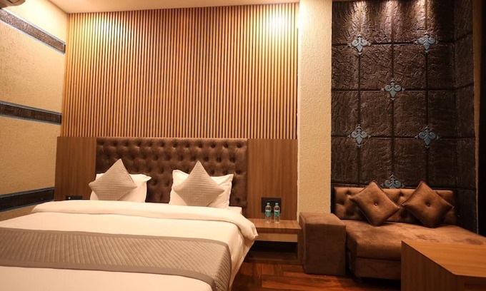 Rajendragram Hotel | BABBA KI BAADI Amarkantak