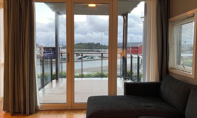 Strand Municipality Apartment | Flott Leilighet Midt i Havna på Jørpeland! 12min fra Preikestolen Parkeringen