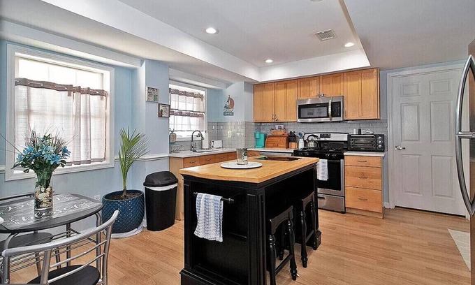 Forked River Condo | Charming Bayfront Condo