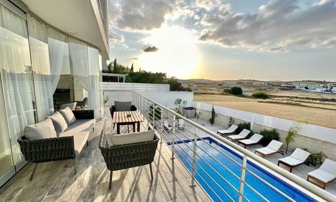 Aradippou Villa | Villa Rizoelia - Perfect for 2-3 families holidaying together!