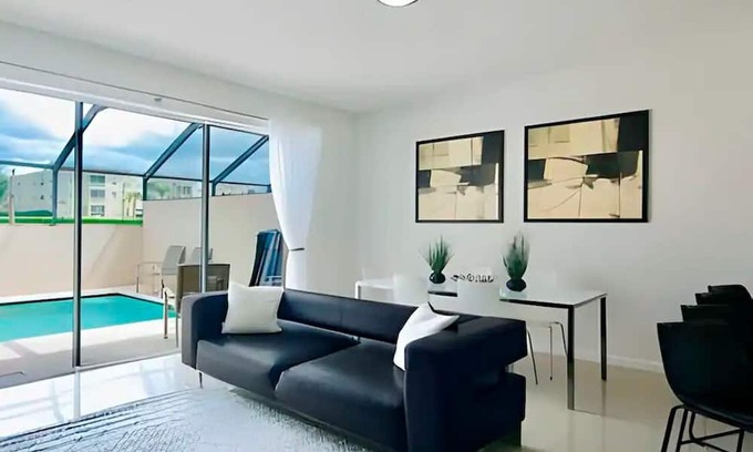 Windsor Palms House | This house is a 3 bedroom(s), 3 bathrooms, located in Kissimmee, FL.