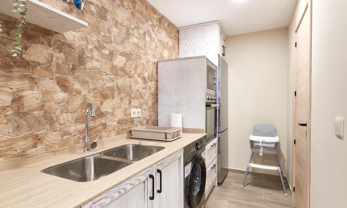 Tabanera del Monte Apartment | Apartment 'Casa Rural El Paloteo' with Mountain View, Private Terrace and Wi-Fi