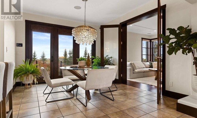 Emerald Park House | Luxury Gated Estate Home