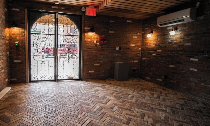 Bedford-Stuyvesant Apartment | Modern three bedroom retreat