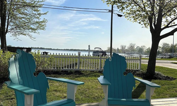 Crystal Cottage | A beautiful cottage located in the lake in Crystal, MI