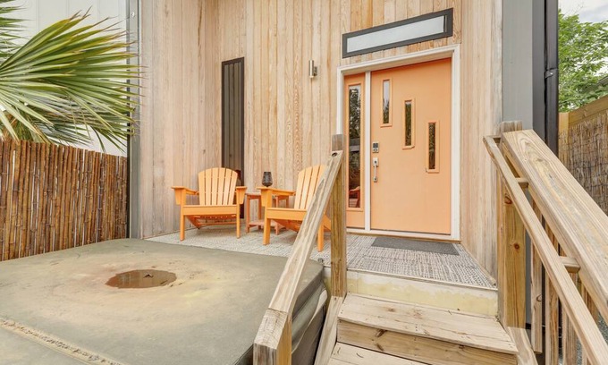 Holly Apartment | Austin Tiny Home Studio: Walk to Lady Bird Lake!
