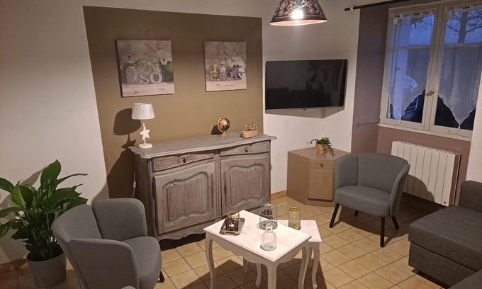 Le Pin House | Gîte "coquelicots" à la Campagne Pour 6-8 Personnes