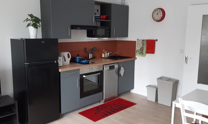 Thorigny-sur-Marne Apartment | Paris Olympics / JO - 360 sq. ft. 2-room furnished apartment