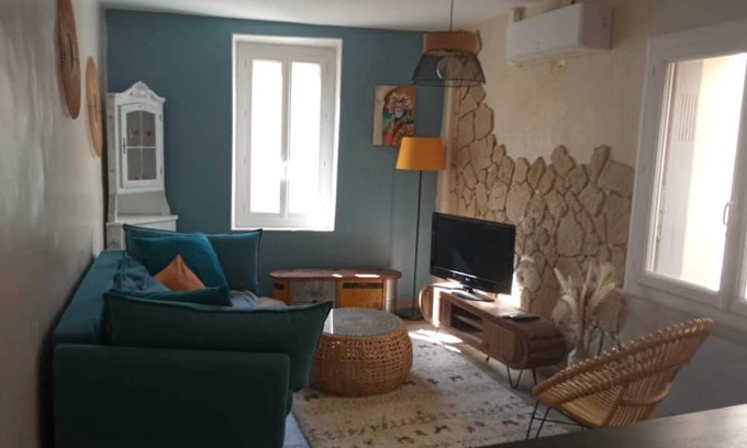 Sarrians Apartment | Maison de Village