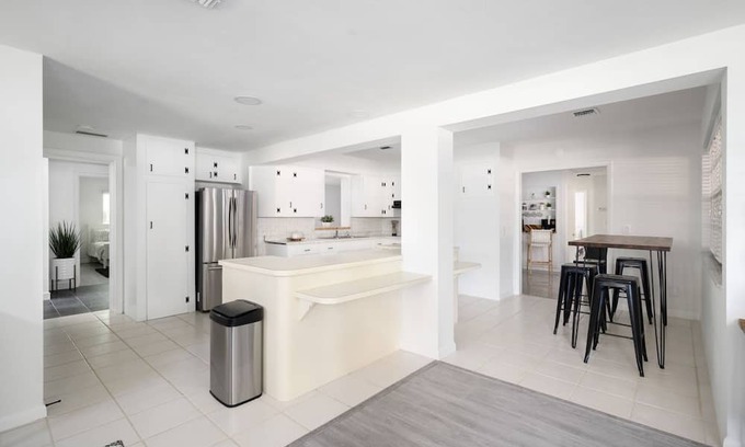 Vero Beach House | Ocean Breeze House near Vero Beach Airport