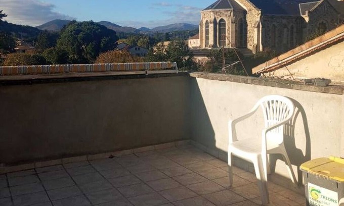 Aubenas Apartment | Homerez - Beautiful apartement for 3 ppl. with terrace and balcony at Aubenas
