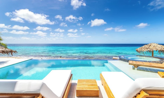 Kralendijk Villa | Ultra luxurious villa with the most amazing view!