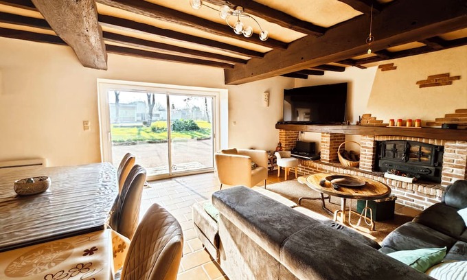 Aizenay House | Gîte à la Campagne de 6 à 14 Pers, au Cœur de la Vendée