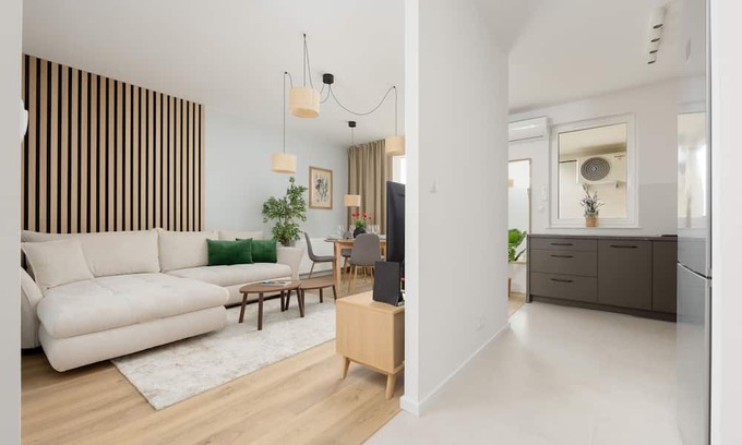 Warsaw Apartment | Beautiful apartment | Air conditioning & Parking | Warsaw