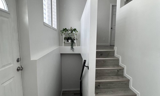 Winnipeg Apartment | PRIVATELY OWN BUILDING EVERYTHING NEW AND FULLY RENOVATED