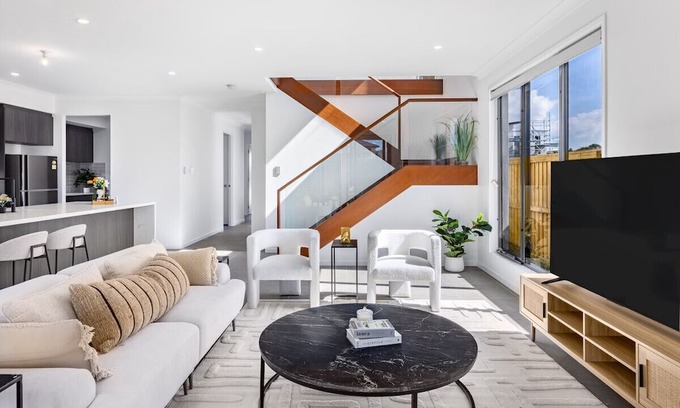 Sunnybank Hills House | 2024 Brand-new 5BR Comfort House in SunnybankHills