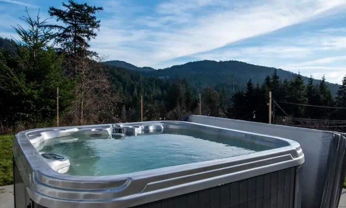 Sooke Apartment | Sooke by Nature-Carriage House Suite