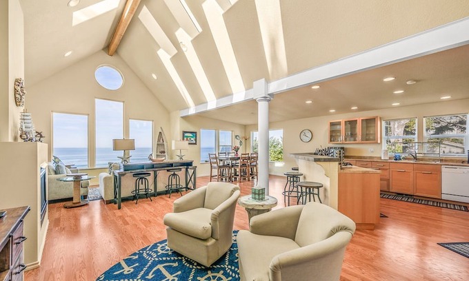 Lincoln City House | The Ark of Lincoln City