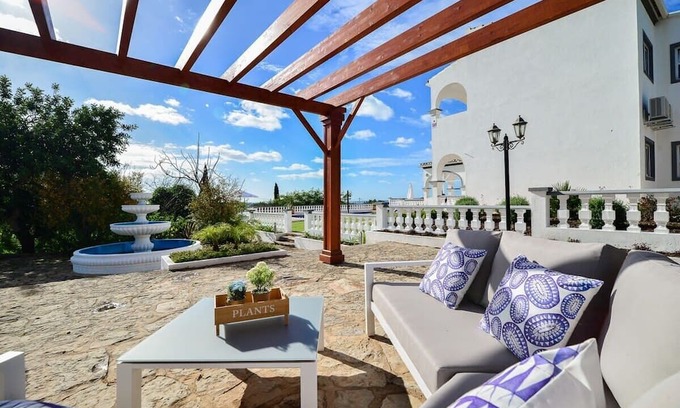 Ariolos Villa | Villa Melosa - Spacious and Modern Villa
