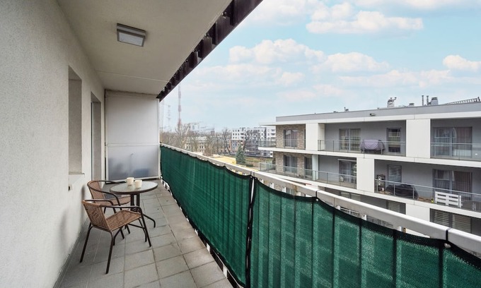 Psie Pole Apartment | Reymonta 10E | One Bedroom Apartment | 2 People | Furnished Balcony | Parking | Wrocław