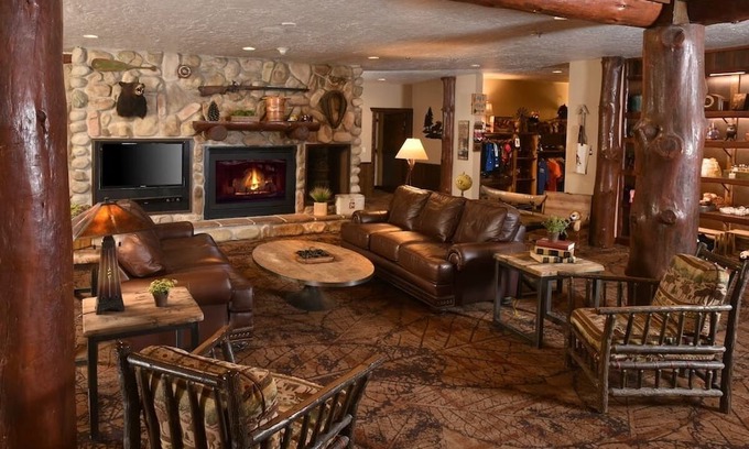 Onalaska House | Serene Lodge Oasis Near Mississippi River! Free Breakfast | 4 Units