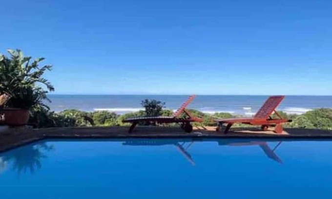 Trafalgar Villa | Trafalgar Beach House with direct beach access